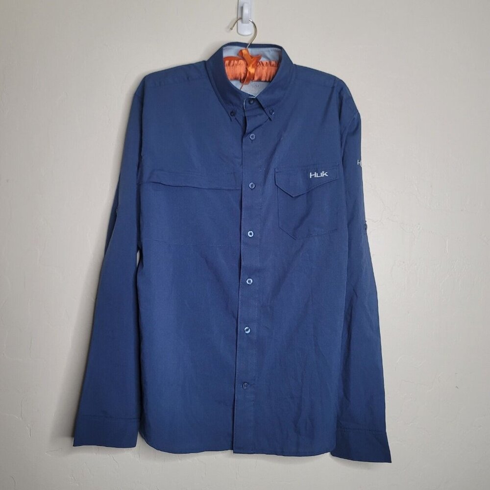 Huk Men's Long Sleeve Button-Down Tidepoint Fishing Shirt in Navy Blue
